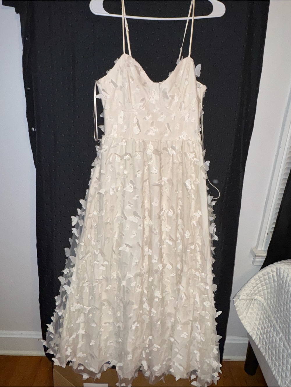 Strapless Cream A-Line Dress with 3D Petal Appliqués
